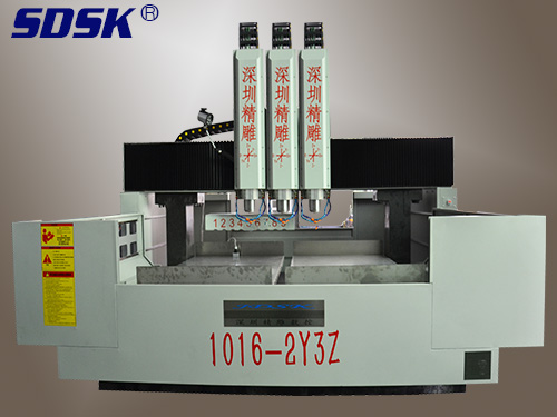 精雕機(jī)從哪些方面體現(xiàn)其精密性和穩(wěn)定性？